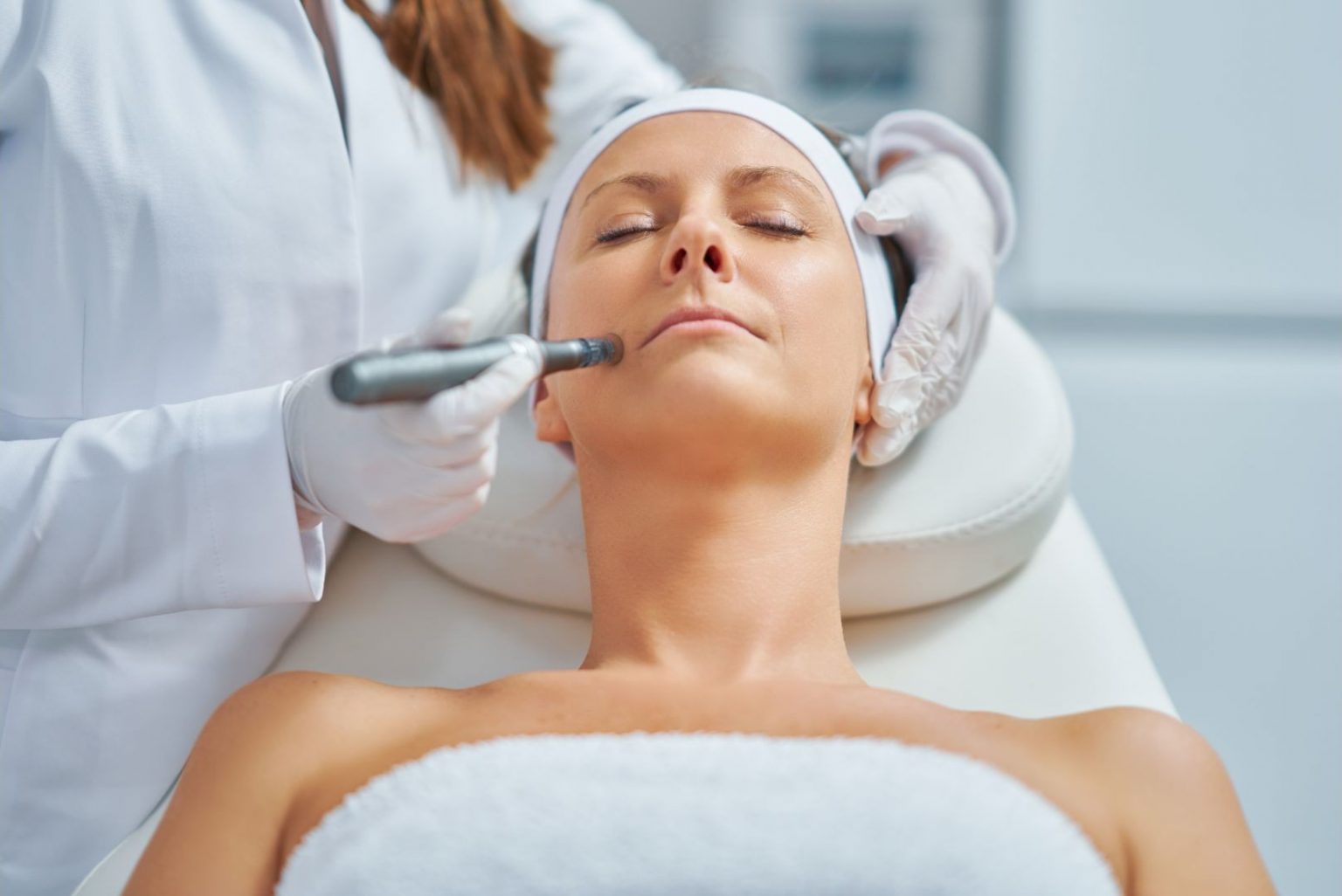 Microchanneling Face, Neck & Décolleté Combo Treatment In San Diego